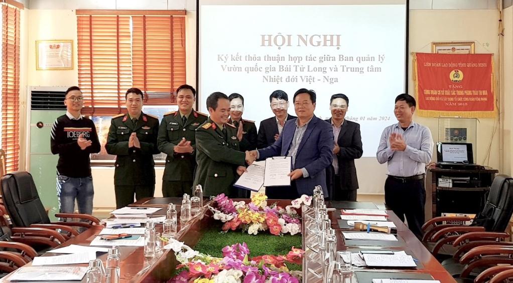 BQL Vườn quốc gia Bái Tử Long và TT Nhiệt đới Việt-Nga: Ký kết thoả thuận hợp tác BVMT, đa dạng sinh học 7 2172909 ban quan ly vuon quoc gia bai tu long va trung tam nhiet doi viet nga ky ket ban ghi nho hop tac 09584620