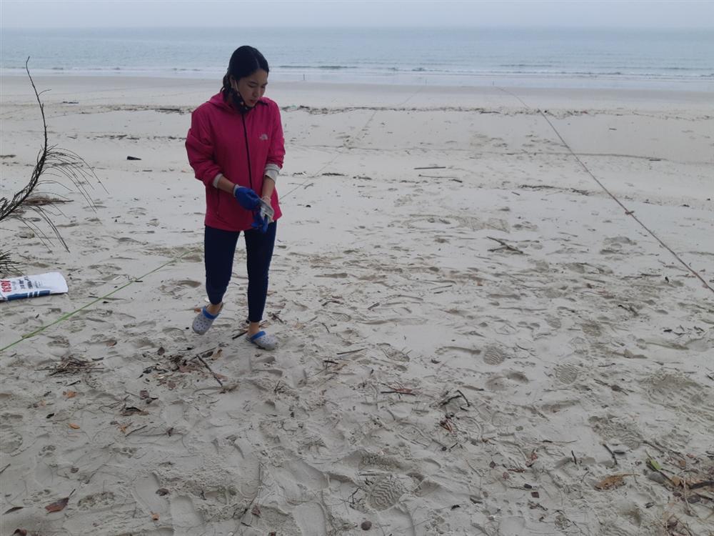 Chương trình giám sát rác thải nhựa bãi biển 14 anh 4