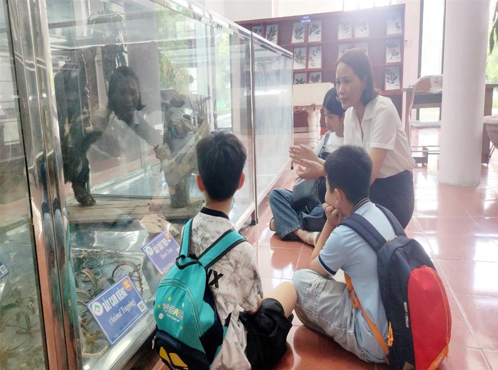 Thăm quan, giáo dục môi trường nhiên nhiên và đa dạng sinh học tại Bảo tàng Đa dạng sinh học - Vườn Quốc gia Bái Tử Long 10 b2