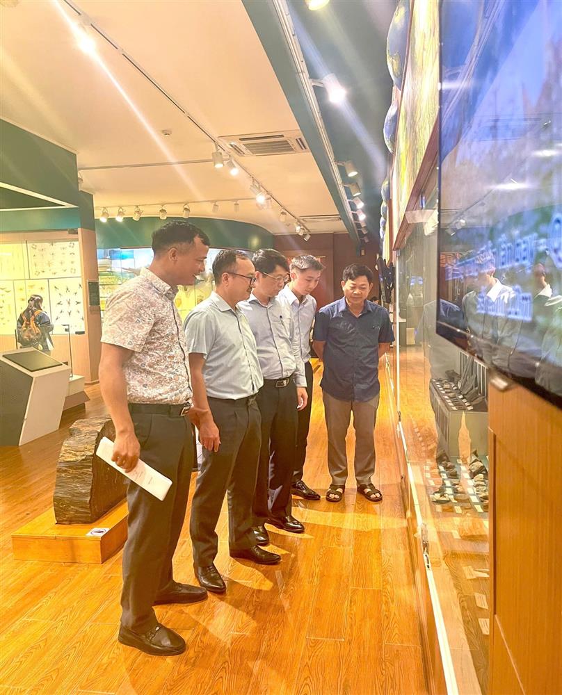 Khởi động hợp tác bền vững giữa Vườn Quốc gia Bái Tử Long và Bảo tàng Thiên nhiên Việt Nam 9 btvn3