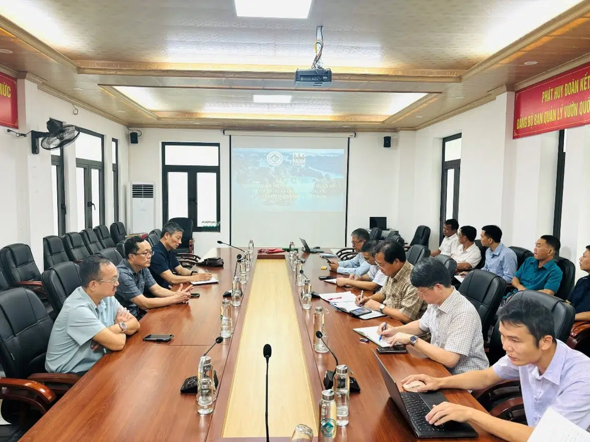 Ban Quản lý Vườn quốc gia Bái Tử Long ký kết thỏa thuận hợp tác với Bảo tàng Thiên nhiên Việt Nam 13 001 4