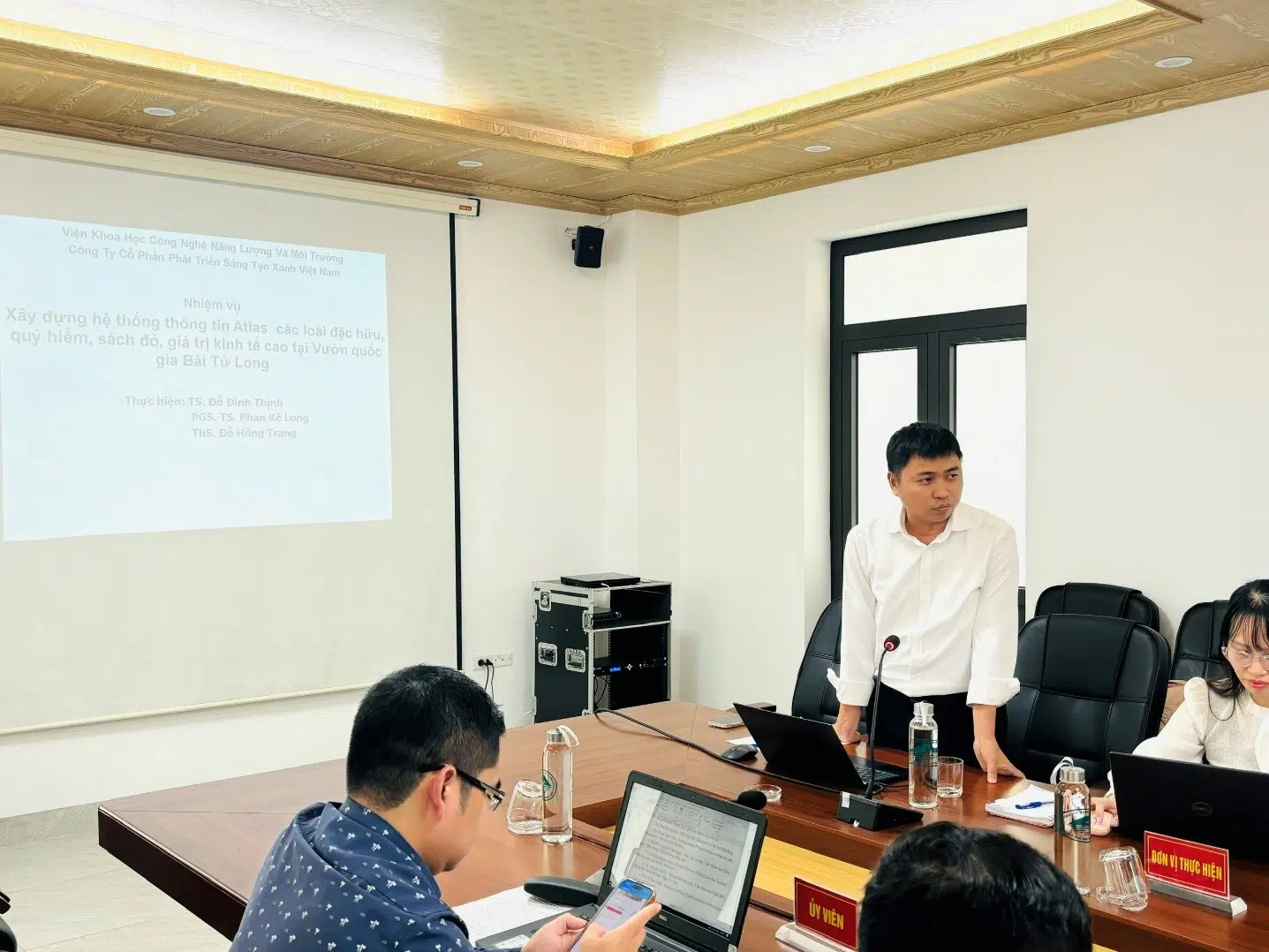 Hội đồng nghiệm thu đánh giá sản phẩm nhiệm vụ “Xây dựng hệ thống thông tin Atlas các loài đặc hữu, quý hiếm, sách đỏ, giá trị kinh tế cao tại Vườn quốc gia Bái Tử Long (giai đoạn 1)” 14 02 1