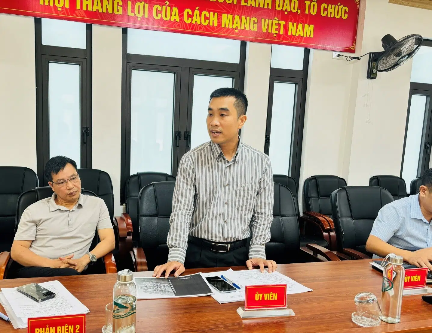 Hội đồng nghiệm thu đánh giá sản phẩm nhiệm vụ “Xây dựng hệ thống thông tin Atlas các loài đặc hữu, quý hiếm, sách đỏ, giá trị kinh tế cao tại Vườn quốc gia Bái Tử Long (giai đoạn 1)” 17 05 1