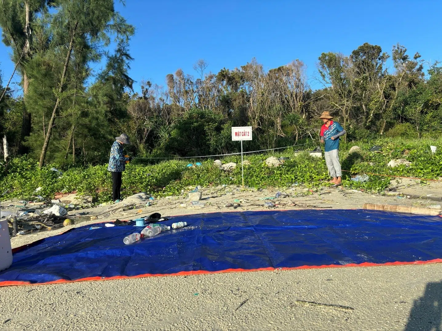 Chương trình Giám sát rác thải nhựa bãi biển trong ranh giới Vườn quốc gia Bái Tử Long đợt 2 năm 2025 9 001 1